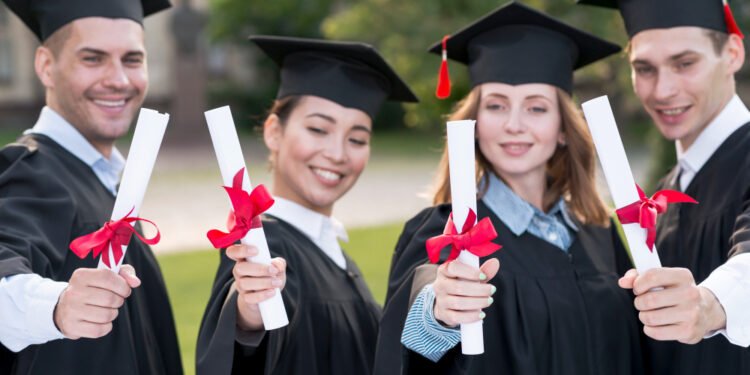 Academic Scholarships: Eligibility, Application, and Benefits
