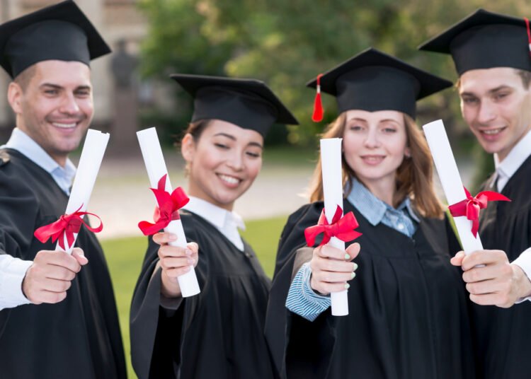 Academic Scholarships: Eligibility, Application, and Benefits