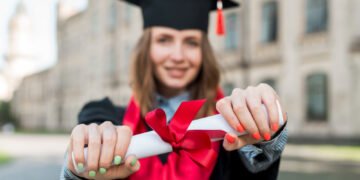 Reference Letter for Scholarship: Sample & Writing Guide