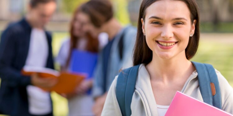 How Do Scholarships Work: A Beginner's Guide