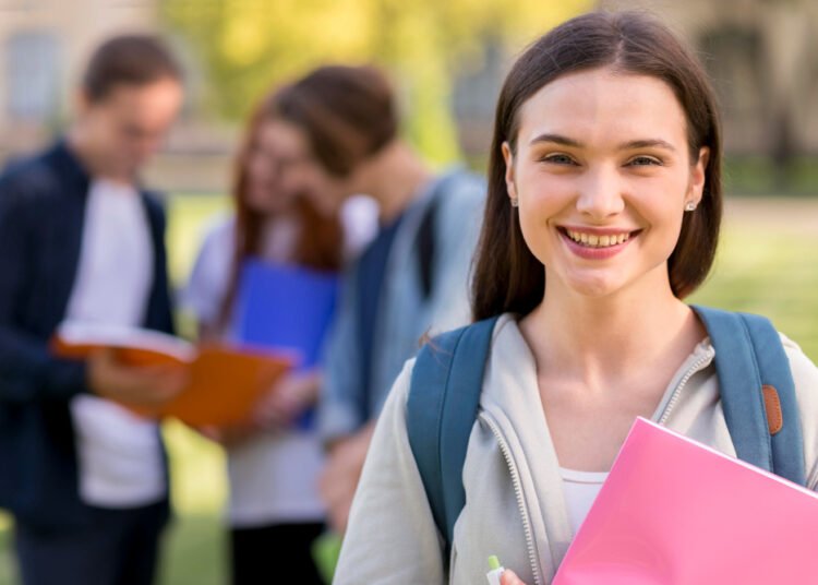 How Do Scholarships Work: A Beginner's Guide