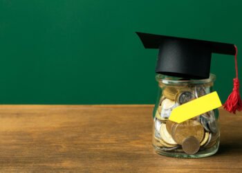 Explore Graduate Student Scholarships for Higher Education